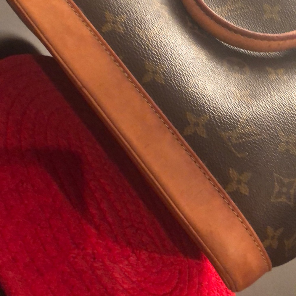Louis Vuitton Alma - Picture 3 of 8
